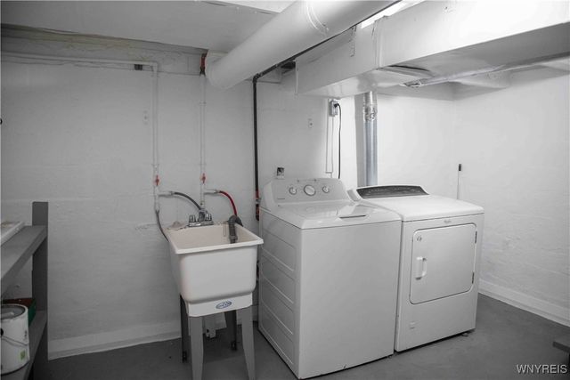 5300 Lake Avenue, Orchard Park, NY 14127