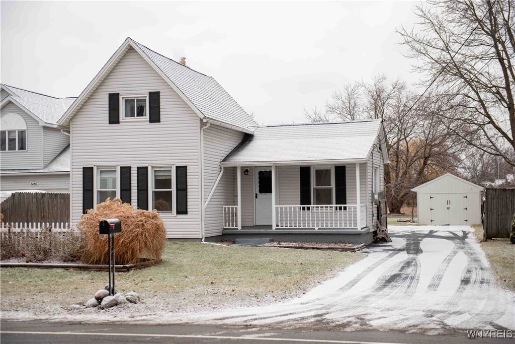 5300 Lake Avenue, Orchard Park, NY 14127