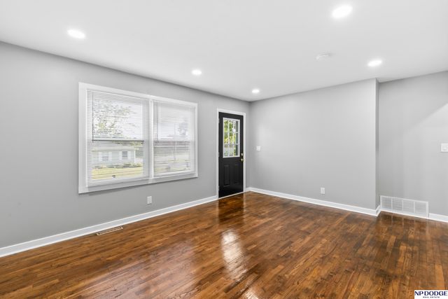 7626 Chandler Hills Drive, Bellevue, NE 68147