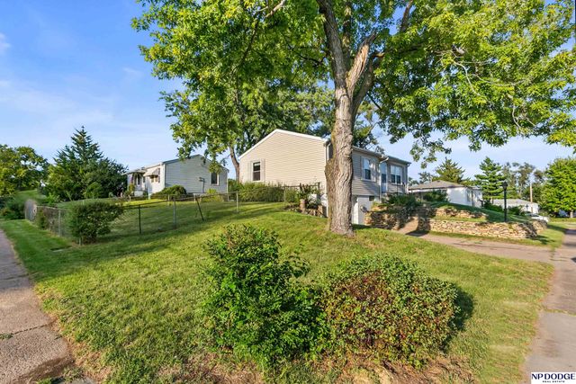 7626 Chandler Hills Drive, Bellevue, NE 68147