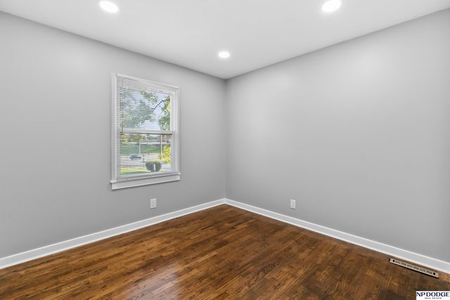 7626 Chandler Hills Drive, Bellevue, NE 68147