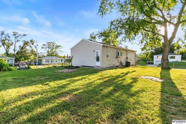 7626 Chandler Hills Drive, Bellevue, NE 68147