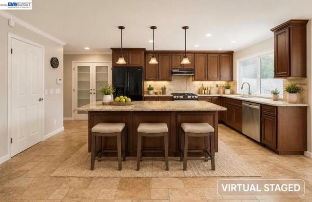 6620 Thames Dr., Gilroy, CA 95020
