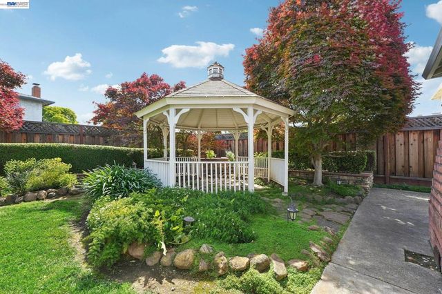 6620 Thames Dr., Gilroy, CA 95020