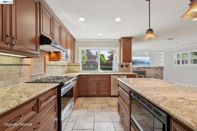 6620 Thames Dr., Gilroy, CA 95020