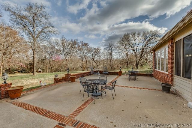 16041 S 297th East Avenue, Coweta, OK 74429