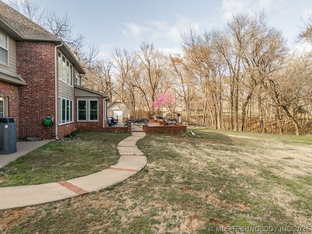 16041 S 297th East Avenue, Coweta, OK 74429