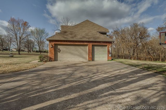 16041 S 297th East Avenue, Coweta, OK 74429