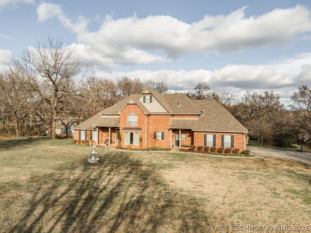 16041 S 297th East Avenue, Coweta, OK 74429