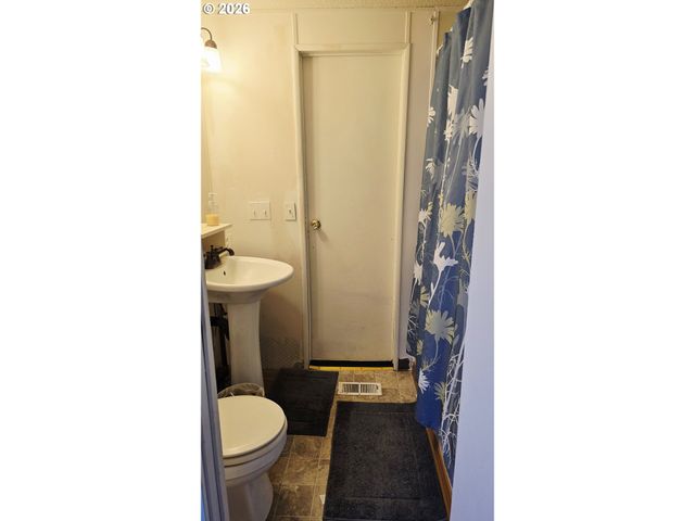 1809 26TH St 105, La Grande, OR 97850