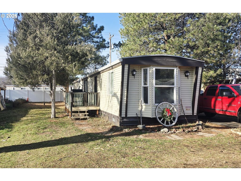 1809 26TH St 105, La Grande, OR 97850