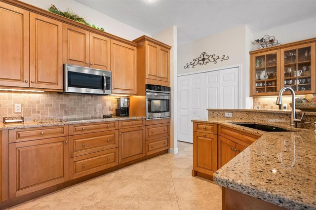 433 TREMINGHAM WAY, Venice, FL 34293