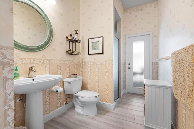 433 TREMINGHAM WAY, Venice, FL 34293