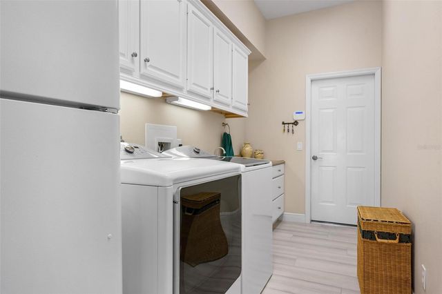 433 TREMINGHAM WAY, Venice, FL 34293