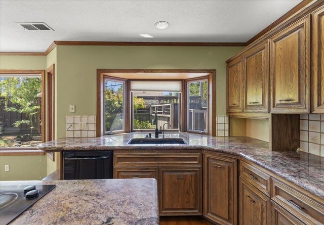 1440 Quartz Way, San Jose, CA 95118