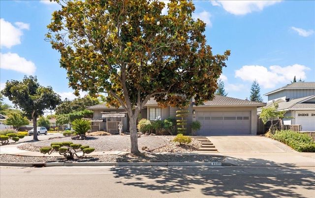 1440 Quartz Way, San Jose, CA 95118