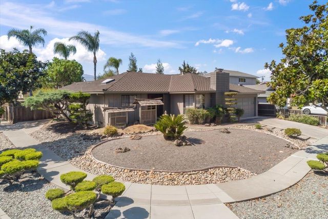 1440 Quartz Way, San Jose, CA 95118