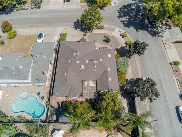 1440 Quartz Way, San Jose, CA 95118