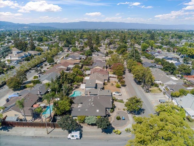1440 Quartz Way, San Jose, CA 95118