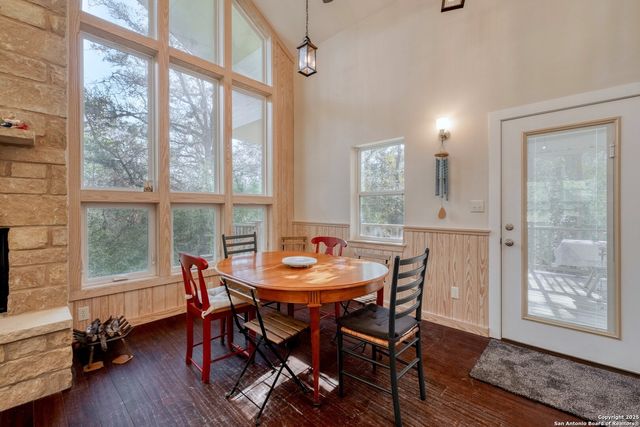 123 Bowie, Luling, TX 78648