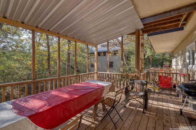 123 Bowie, Luling, TX 78648