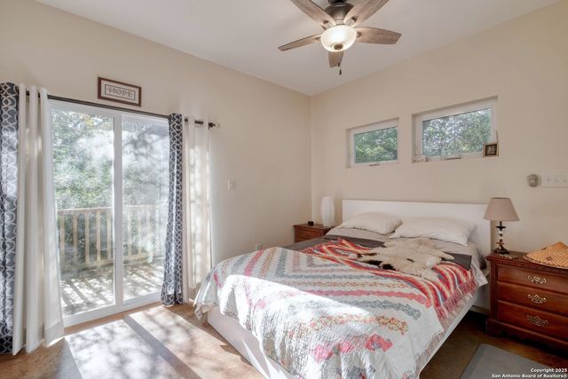 123 Bowie, Luling, TX 78648