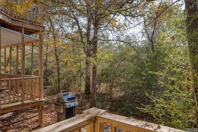 123 Bowie, Luling, TX 78648