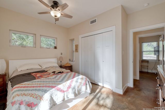 123 Bowie, Luling, TX 78648