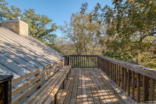 123 Bowie, Luling, TX 78648