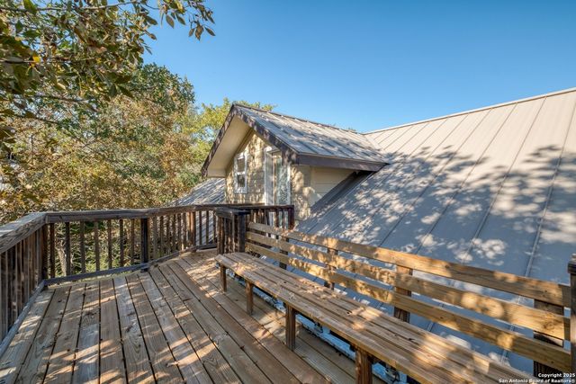 123 Bowie, Luling, TX 78648