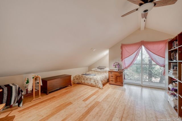 123 Bowie, Luling, TX 78648