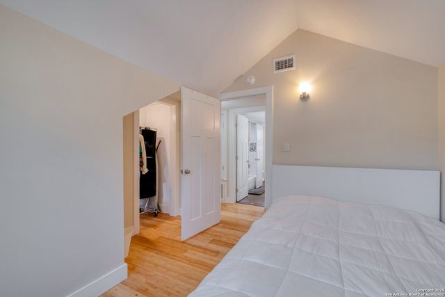 123 Bowie, Luling, TX 78648