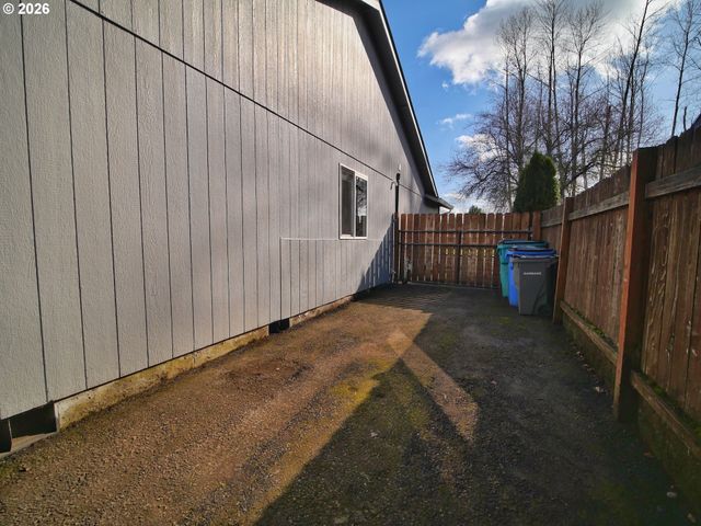 2102 Sw 6TH St, Battle Ground, WA 98604