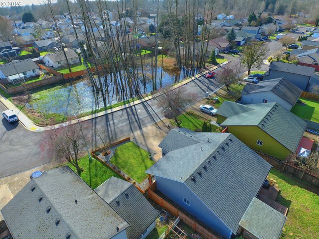 2102 Sw 6TH St, Battle Ground, WA 98604