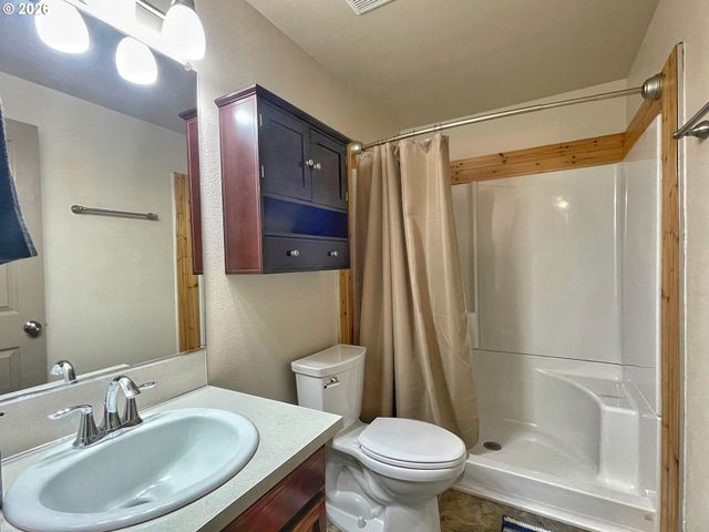 2102 Sw 6TH St, Battle Ground, WA 98604