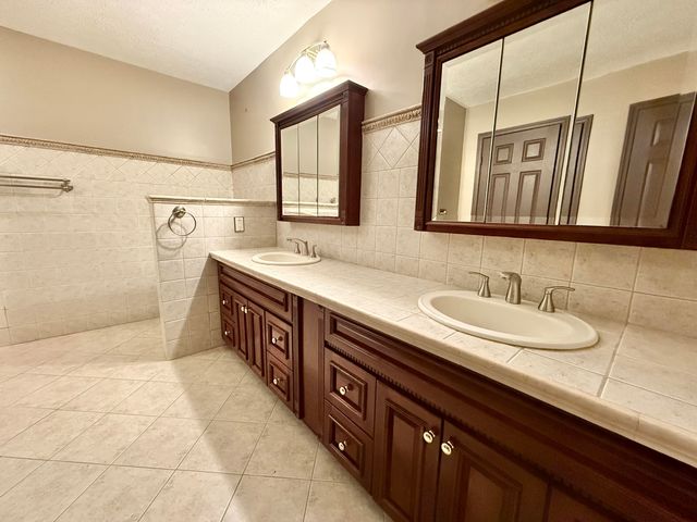 3533 Meadow Grove Trail, Pittsfield Charter Twp, MI 48108