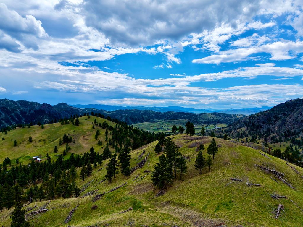 120 Big Pine LN, Cascade, MT 59421