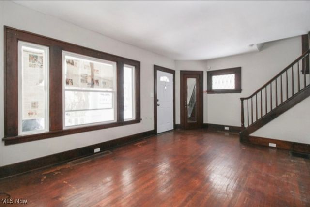 855 Roanoke Road, Cleveland Heights, OH 44121