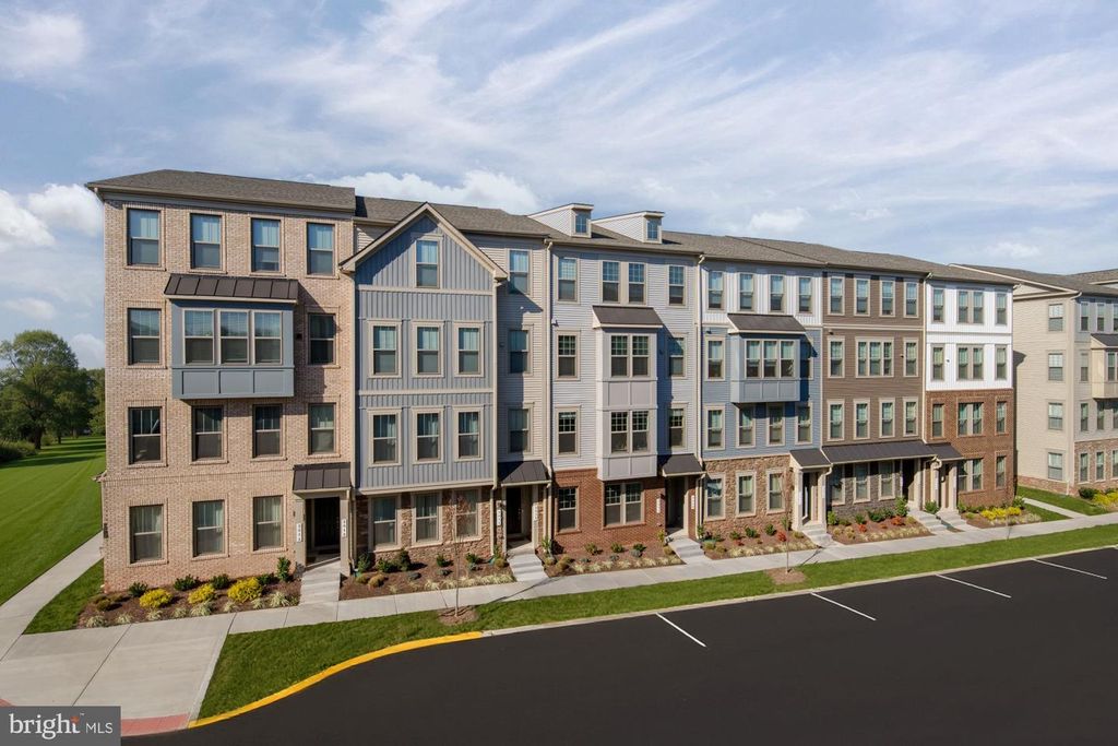 202A PARK CENTRAL TER, Manassas, VA 20111