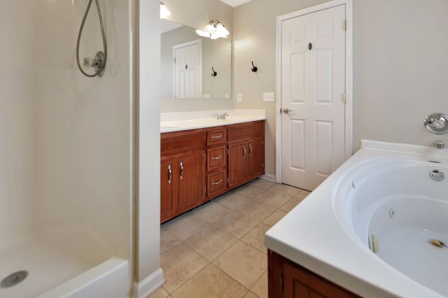 3896 Gaine Drive, Clarksville, TN 37040