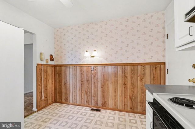 7 HOPE DRIVE, Boiling Springs, PA 17007