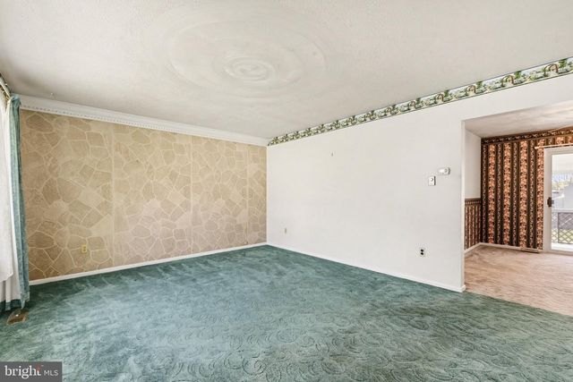 7 HOPE DRIVE, Boiling Springs, PA 17007
