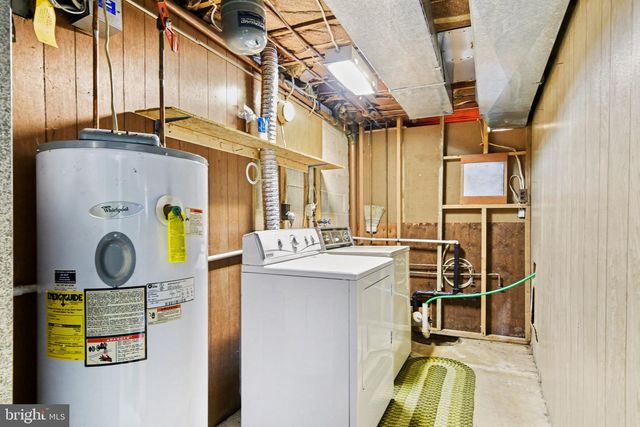 7 HOPE DRIVE, Boiling Springs, PA 17007