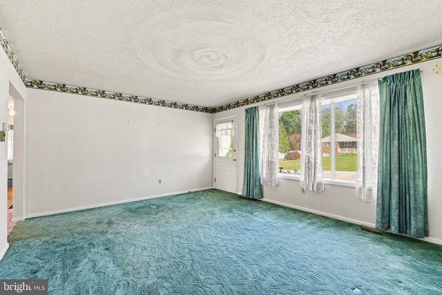 7 HOPE DRIVE, Boiling Springs, PA 17007