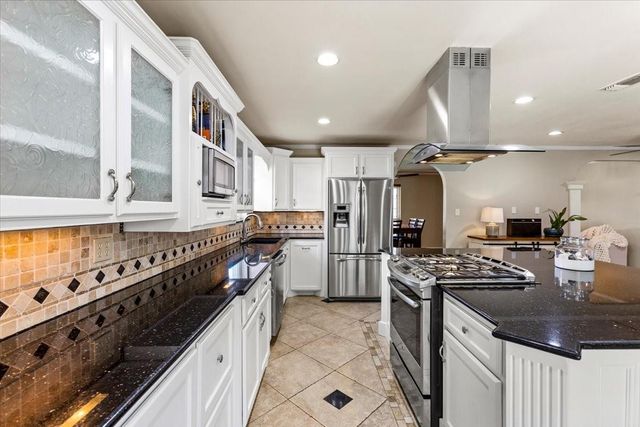 3411 Dominique Drive, Galveston, TX 77551