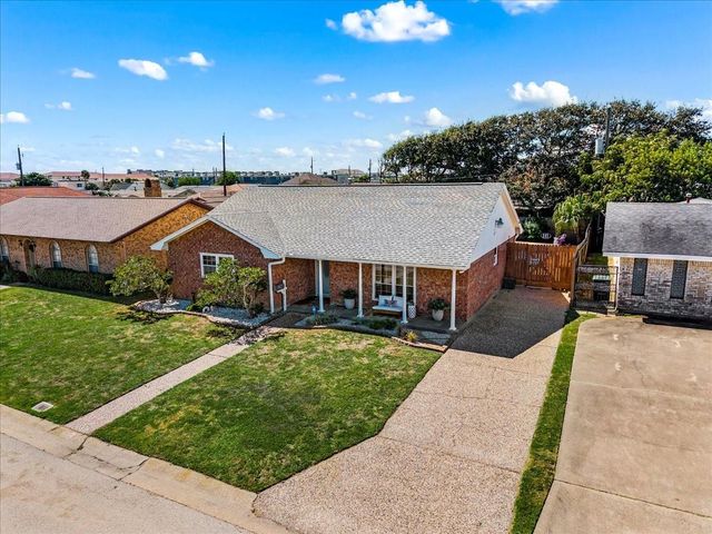 3411 Dominique Drive, Galveston, TX 77551