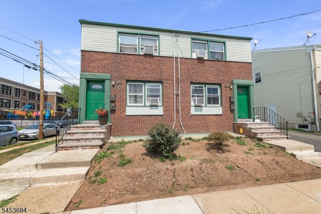 637 Myrtle St 4, Elizabeth City, NJ 07202 — photo 2