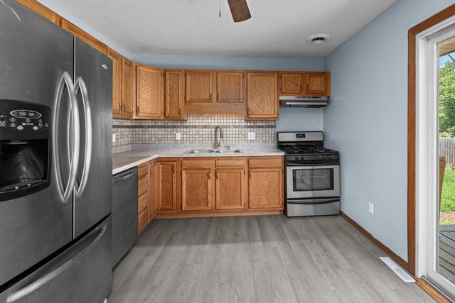 301 30th Avenue W, Milan, IL 61264