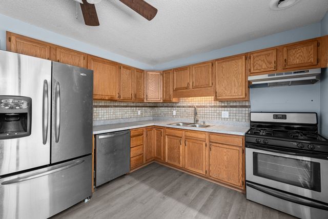 301 30th Avenue W, Milan, IL 61264