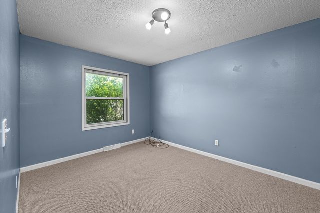 301 30th Avenue W, Milan, IL 61264